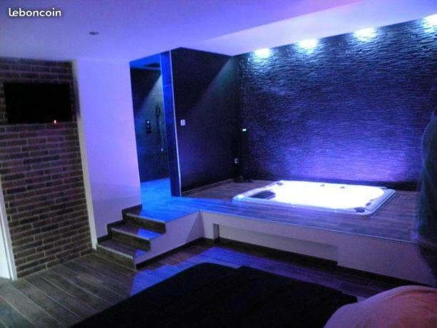 Chambre Romantique Avec Spa Privatif Ferriere-la-Grande Buitenkant foto